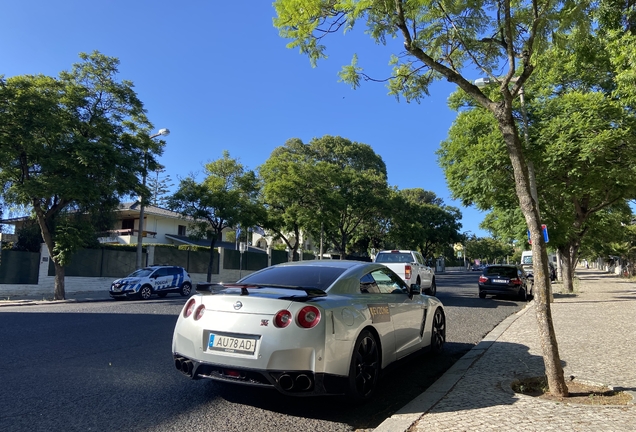 Nissan GT-R