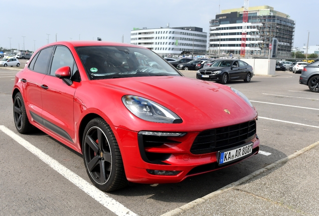 Porsche 95B Macan GTS