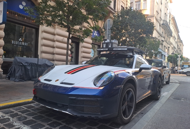 Porsche 992 Dakar