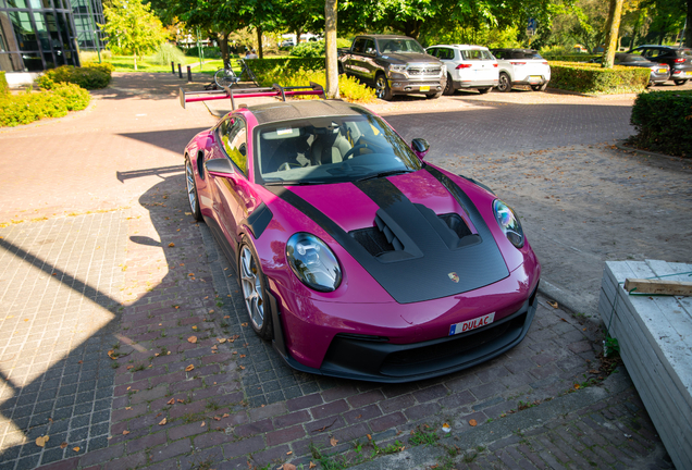 Porsche 992 GT3 RS Weissach Package