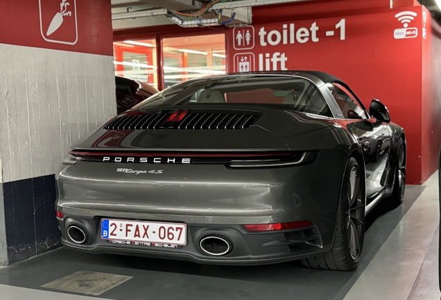 Porsche 992 Targa 4S