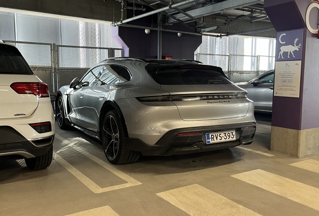 Porsche Taycan Turbo S Cross Turismo