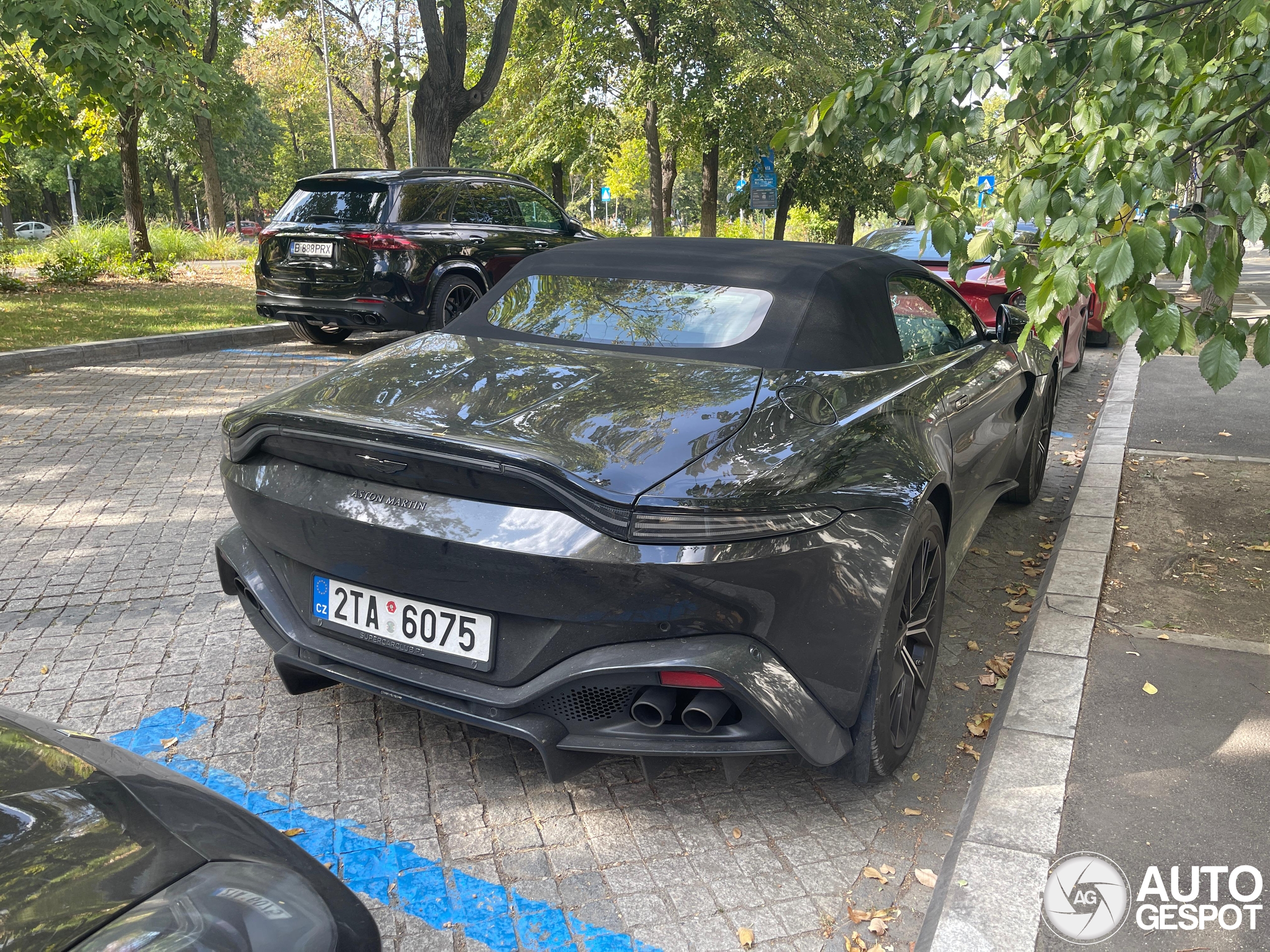 Aston Martin V8 Vantage Roadster 2020