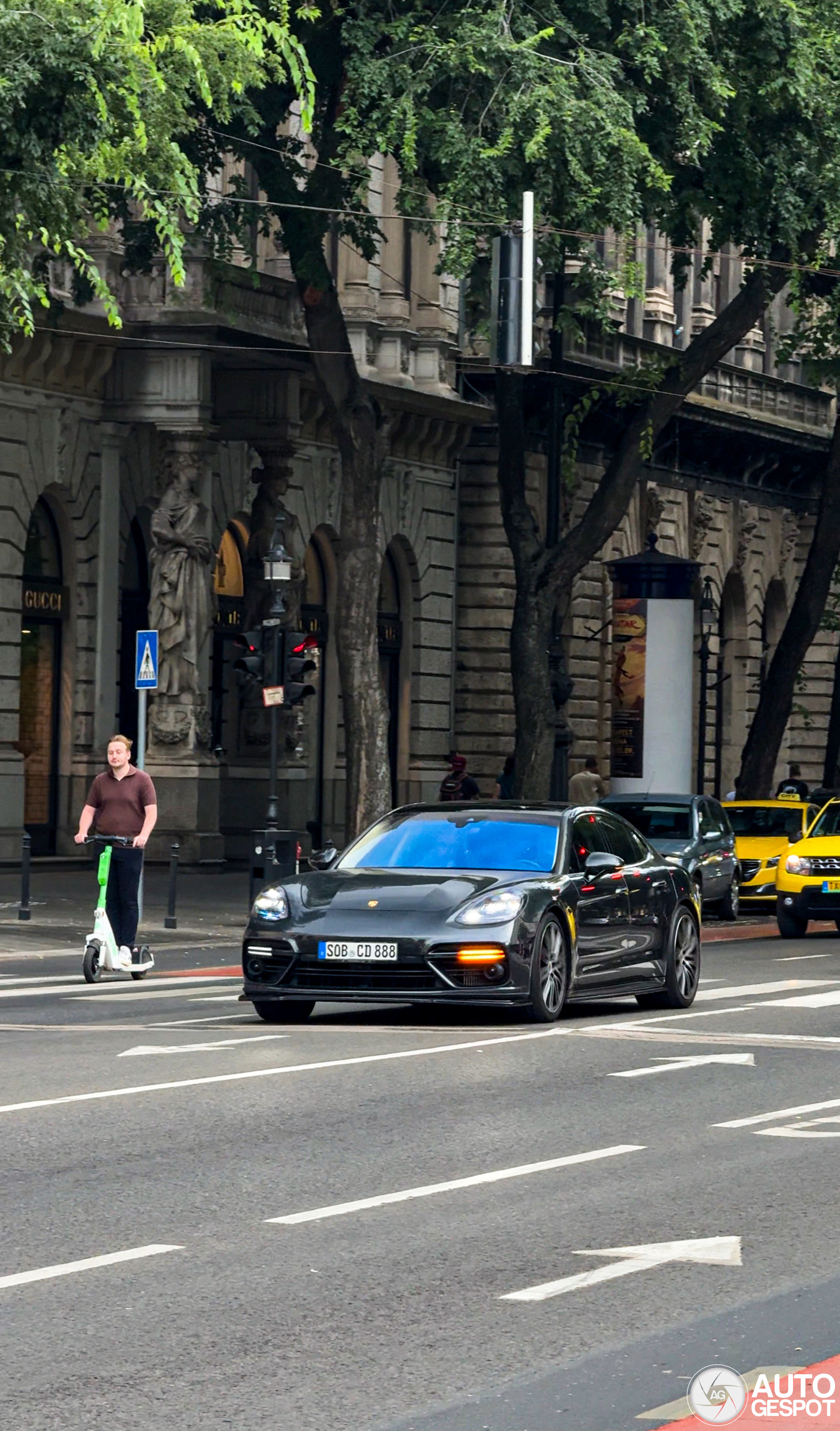 Porsche 971 Panamera Turbo