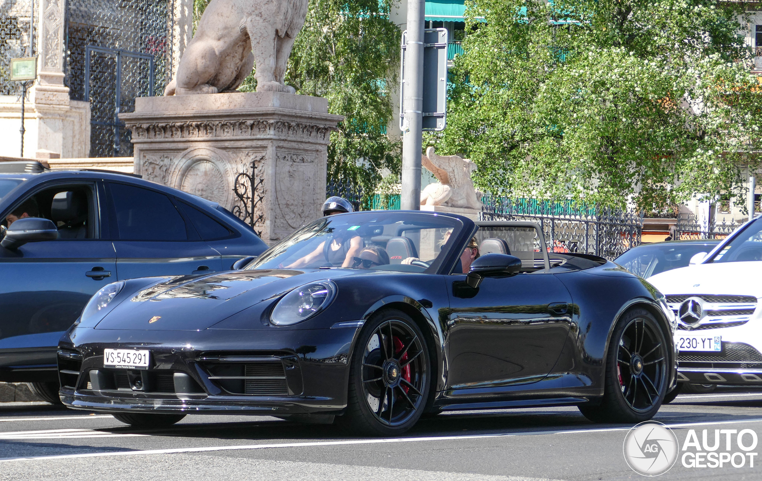 Porsche 992 Carrera 4 GTS Cabriolet