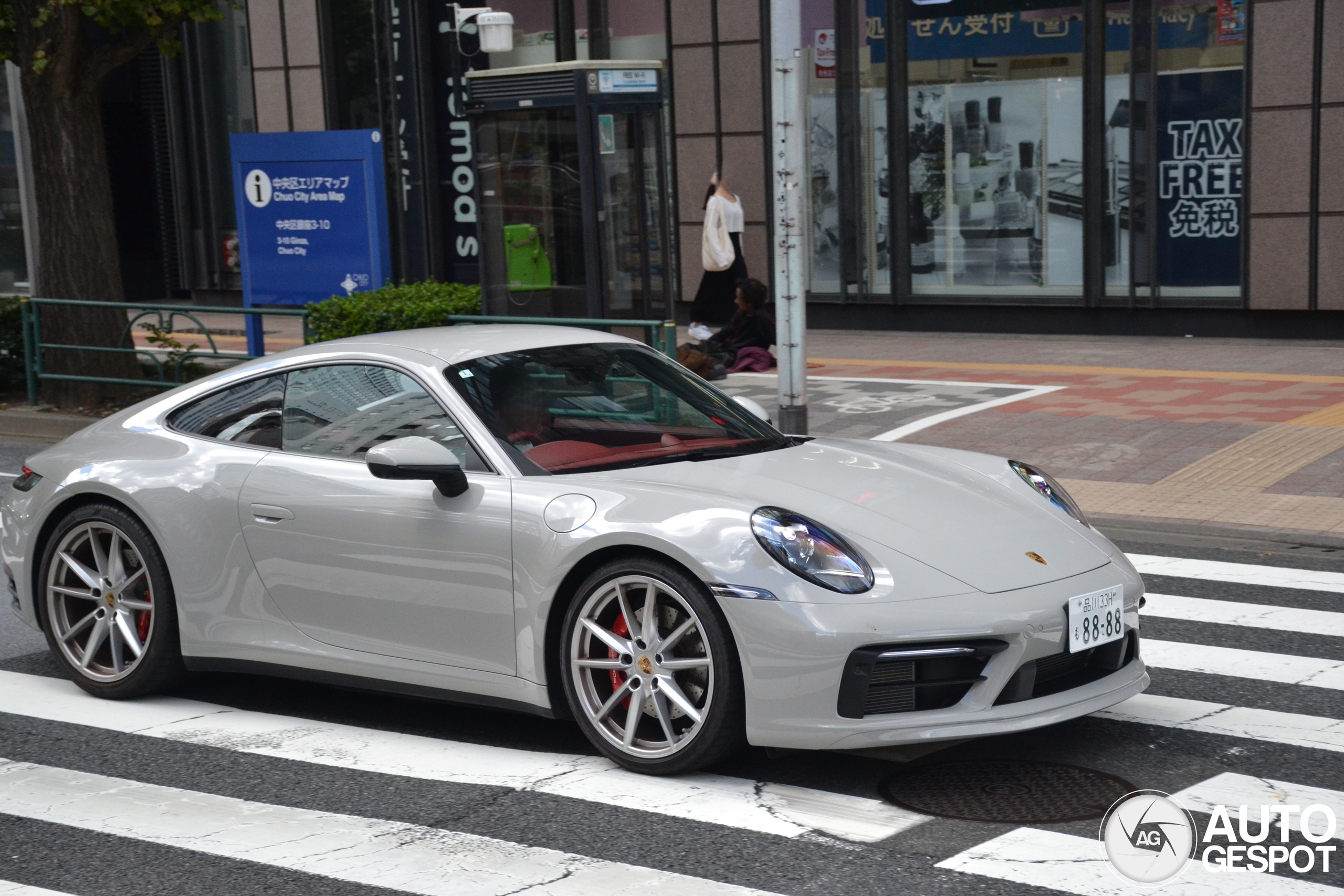 Porsche 992 Carrera S