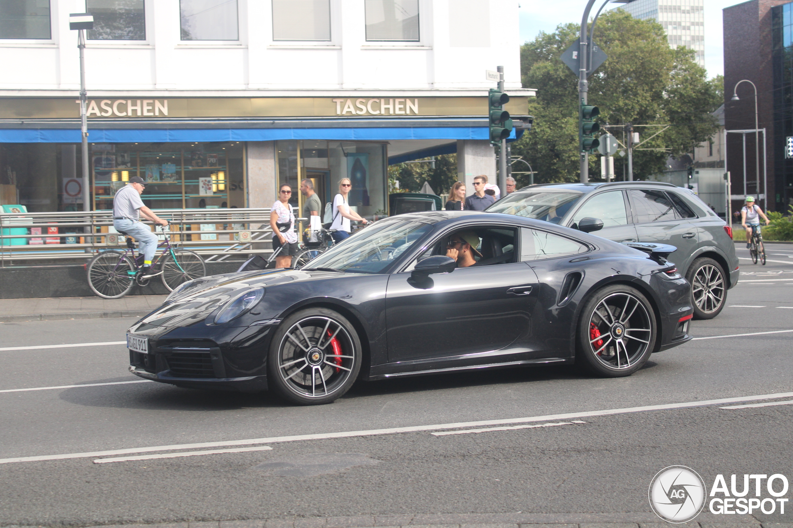 Porsche 992 Turbo