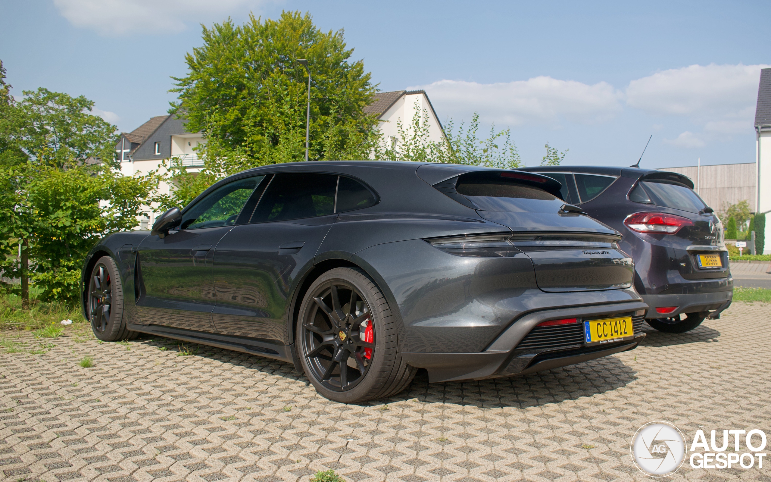 Porsche Taycan GTS Sport Turismo