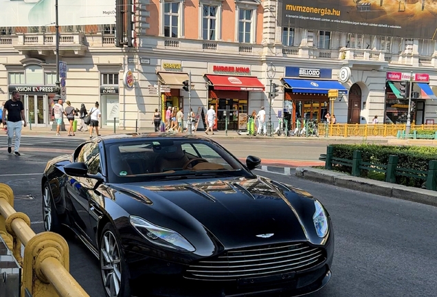 Aston Martin DB11