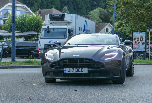 Aston Martin DB11 V8 Volante