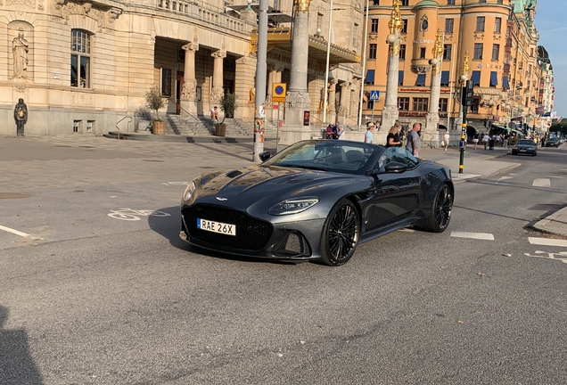 Aston Martin DBS Superleggera Volante