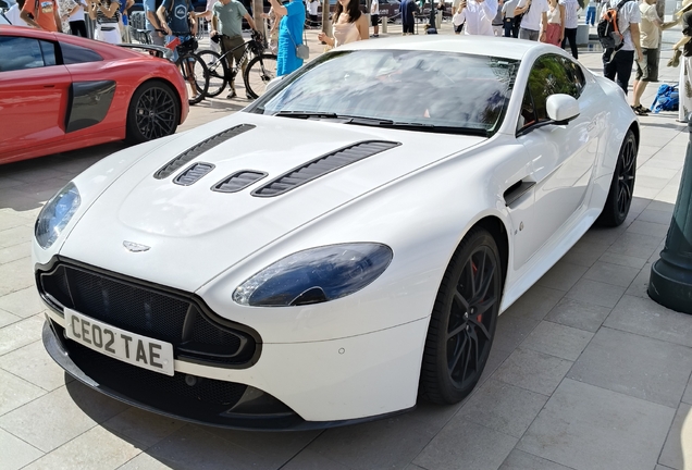 Aston Martin V12 Vantage S