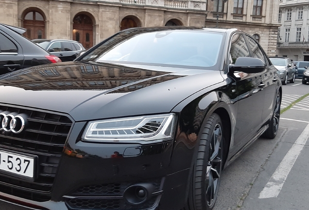 Audi S8 D4