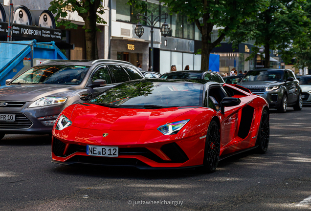 Lamborghini Aventador S LP740-4 Roadster