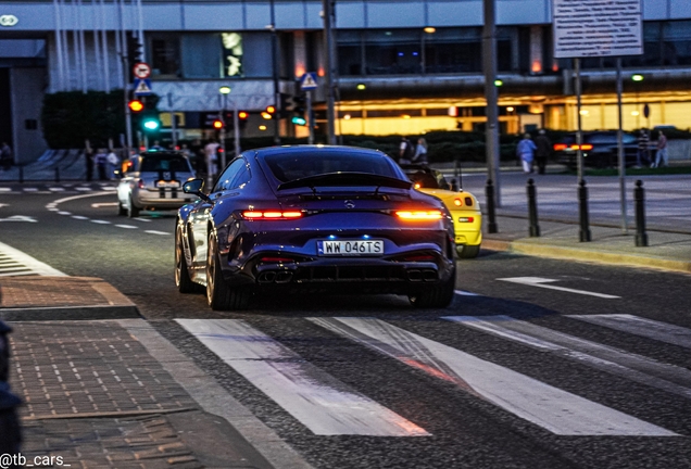 Mercedes-AMG GT 63 C192