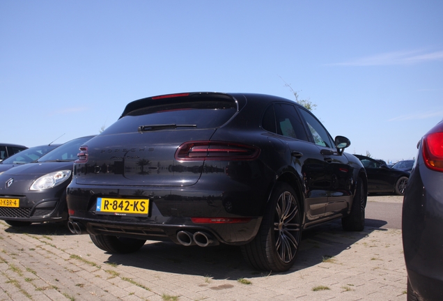 Porsche 95B Macan Turbo