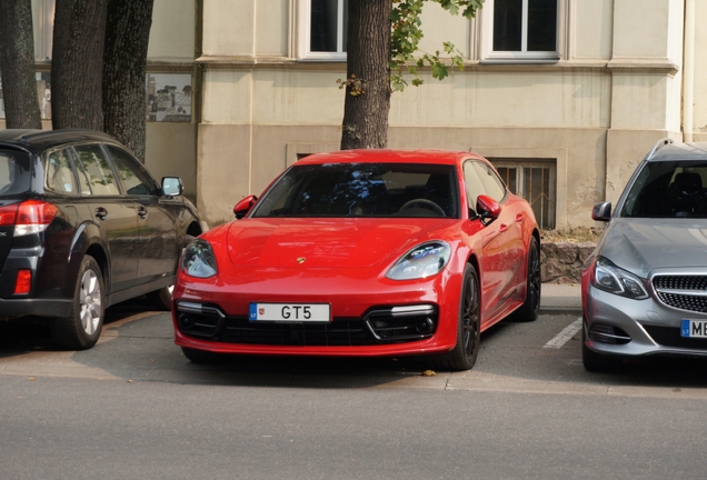 Porsche 971 Panamera GTS Sport Turismo