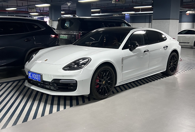 Porsche 971 Panamera Turbo Executive