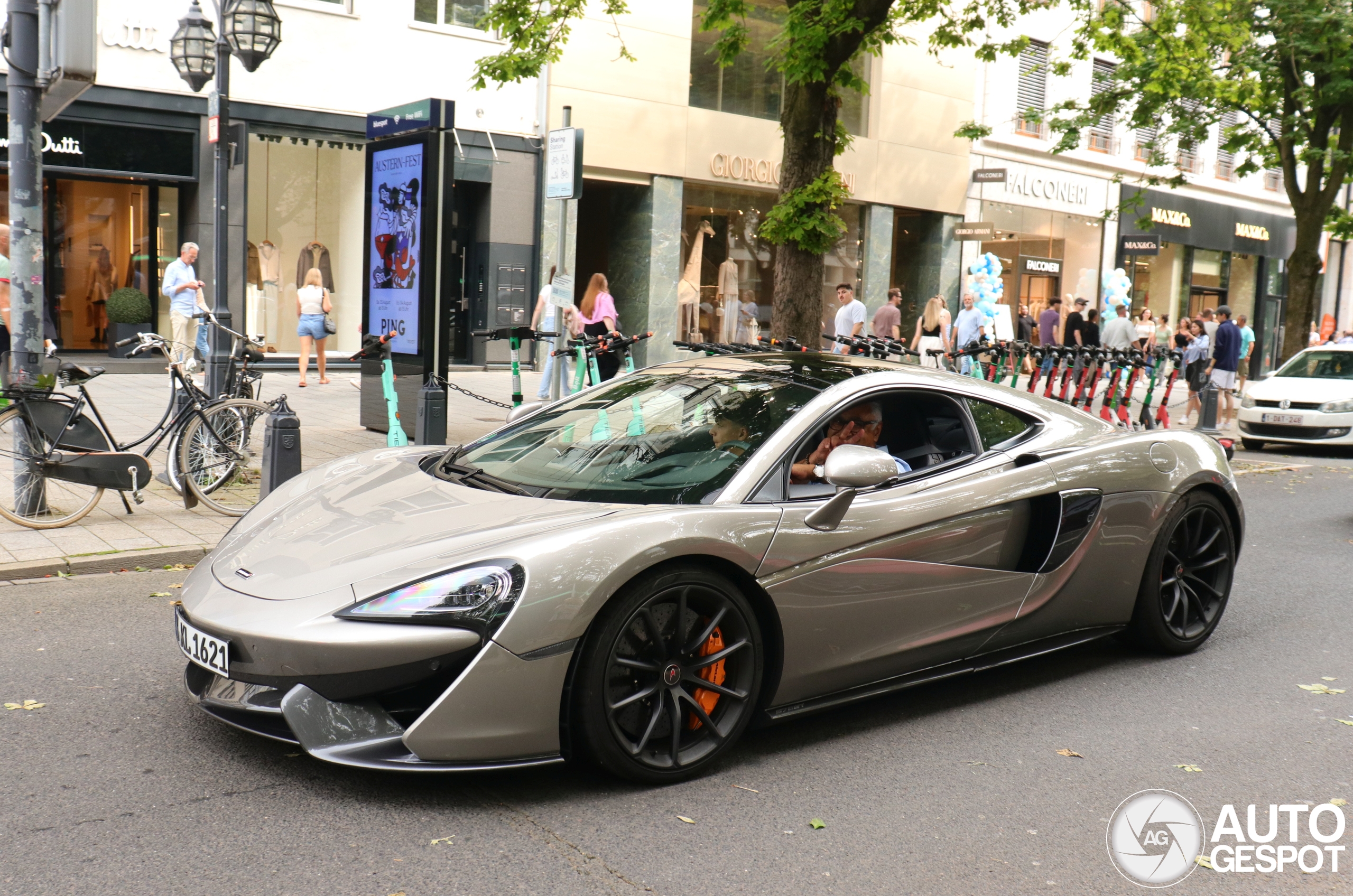 McLaren 570GT