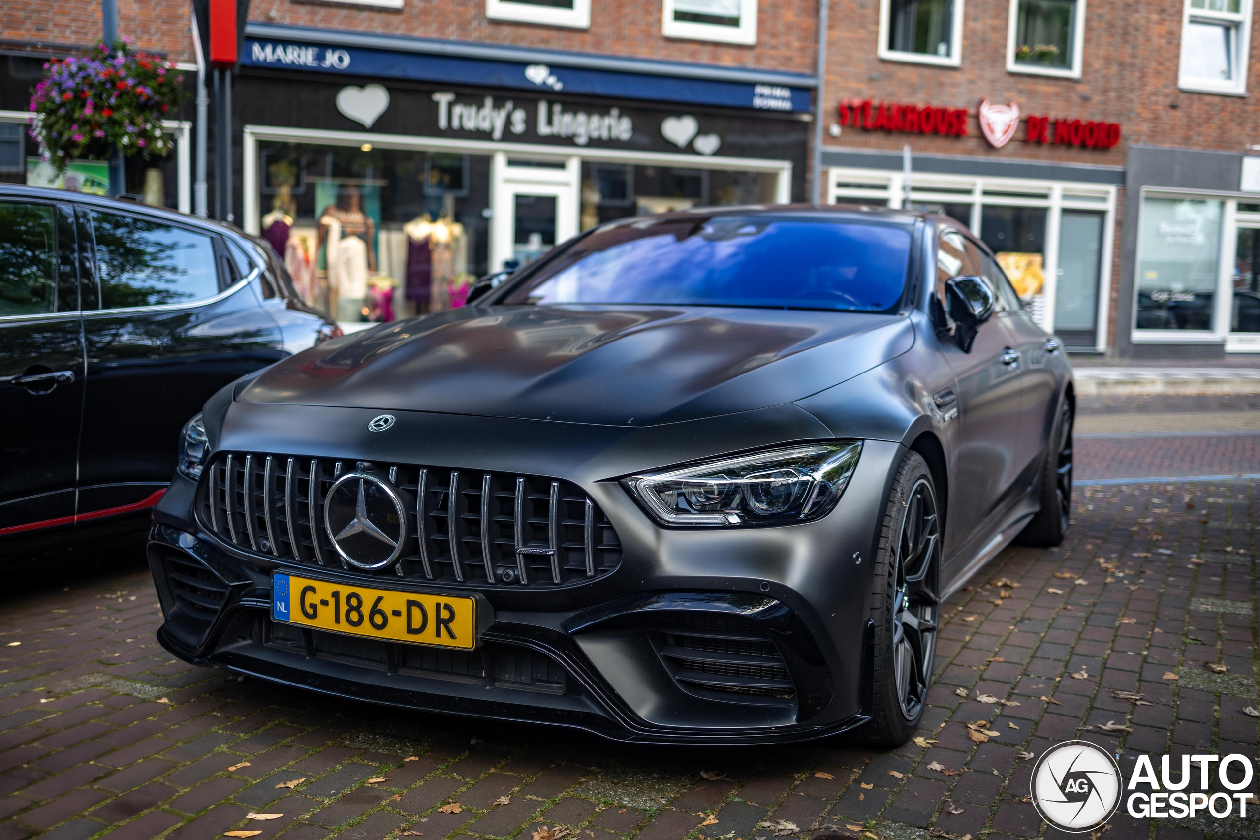 Mercedes-AMG GT 63 S X290
