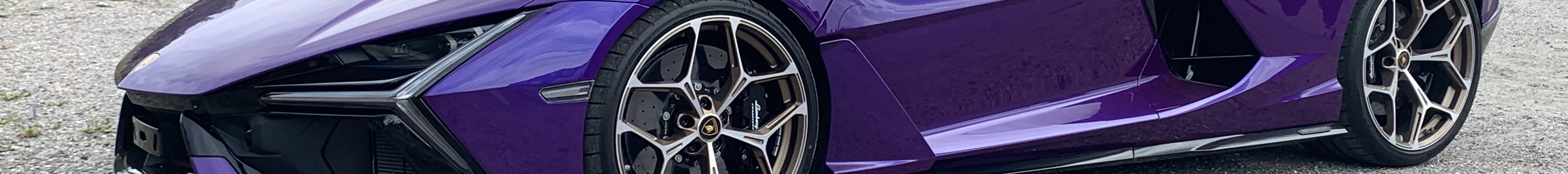 Lamborghini Revuelto