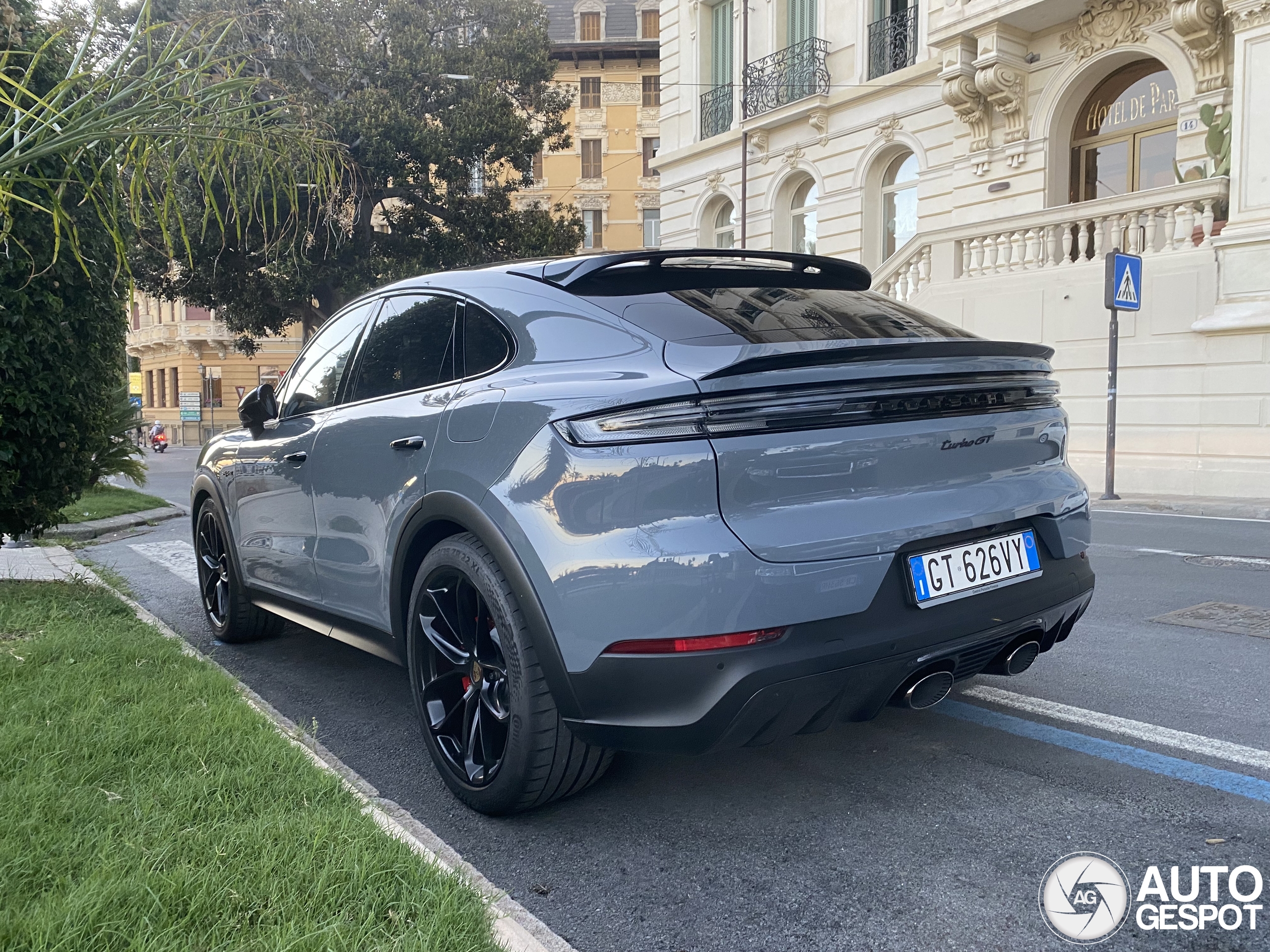 Porsche Cayenne Coupé Turbo E-Hybrid