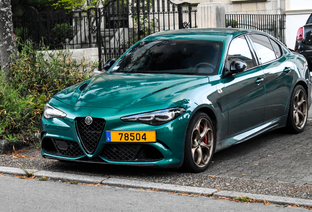 Alfa Romeo Giulia Quadrifoglio 2023