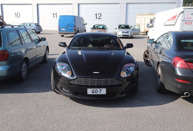 Aston Martin DB9