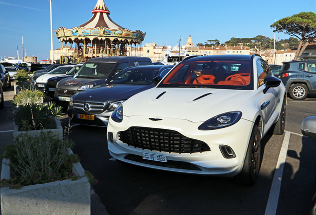 Aston Martin DBX