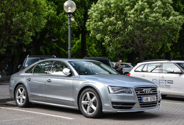 Audi S8 D4