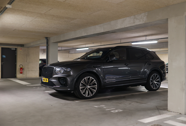 Bentley Bentayga Hybrid 2021