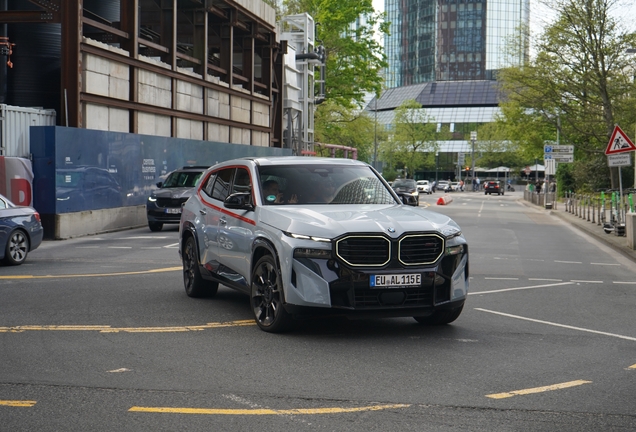 BMW XM G09 Label Red