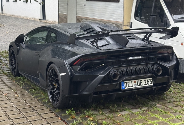 Lamborghini Huracán LP640-2 STO