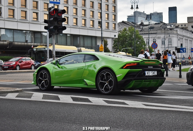 Lamborghini Huracán LP640-4 EVO