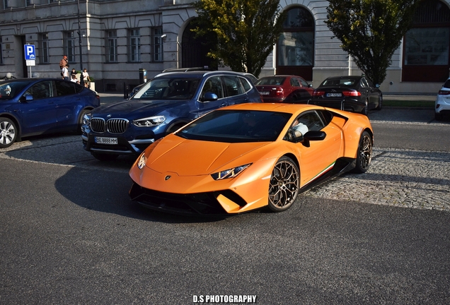 Lamborghini Huracán LP640-4 Performante