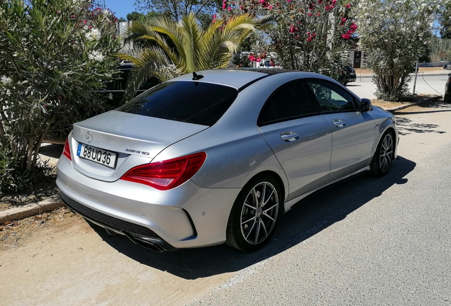 Mercedes-Benz CLA 45 AMG C117