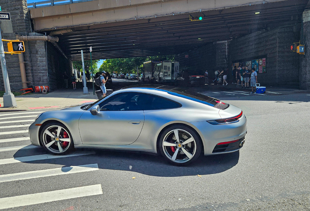 Porsche 992 Carrera 4S MkI