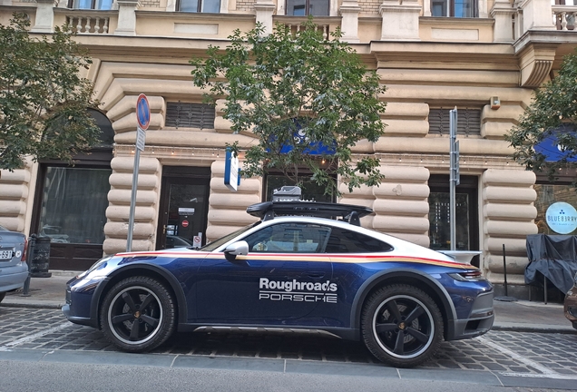 Porsche 992 Dakar
