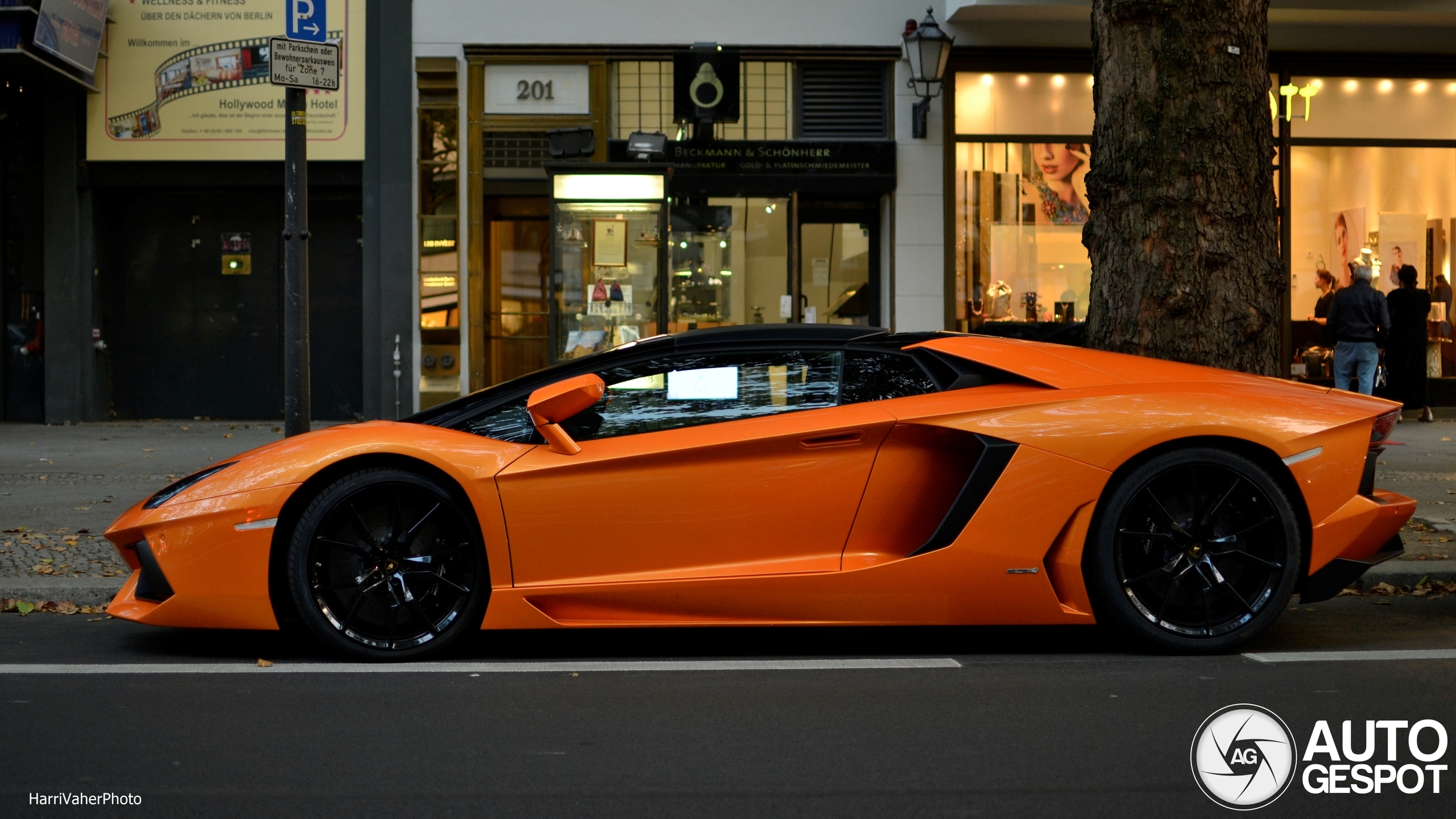 Lamborghini Aventador LP700-4 Roadster