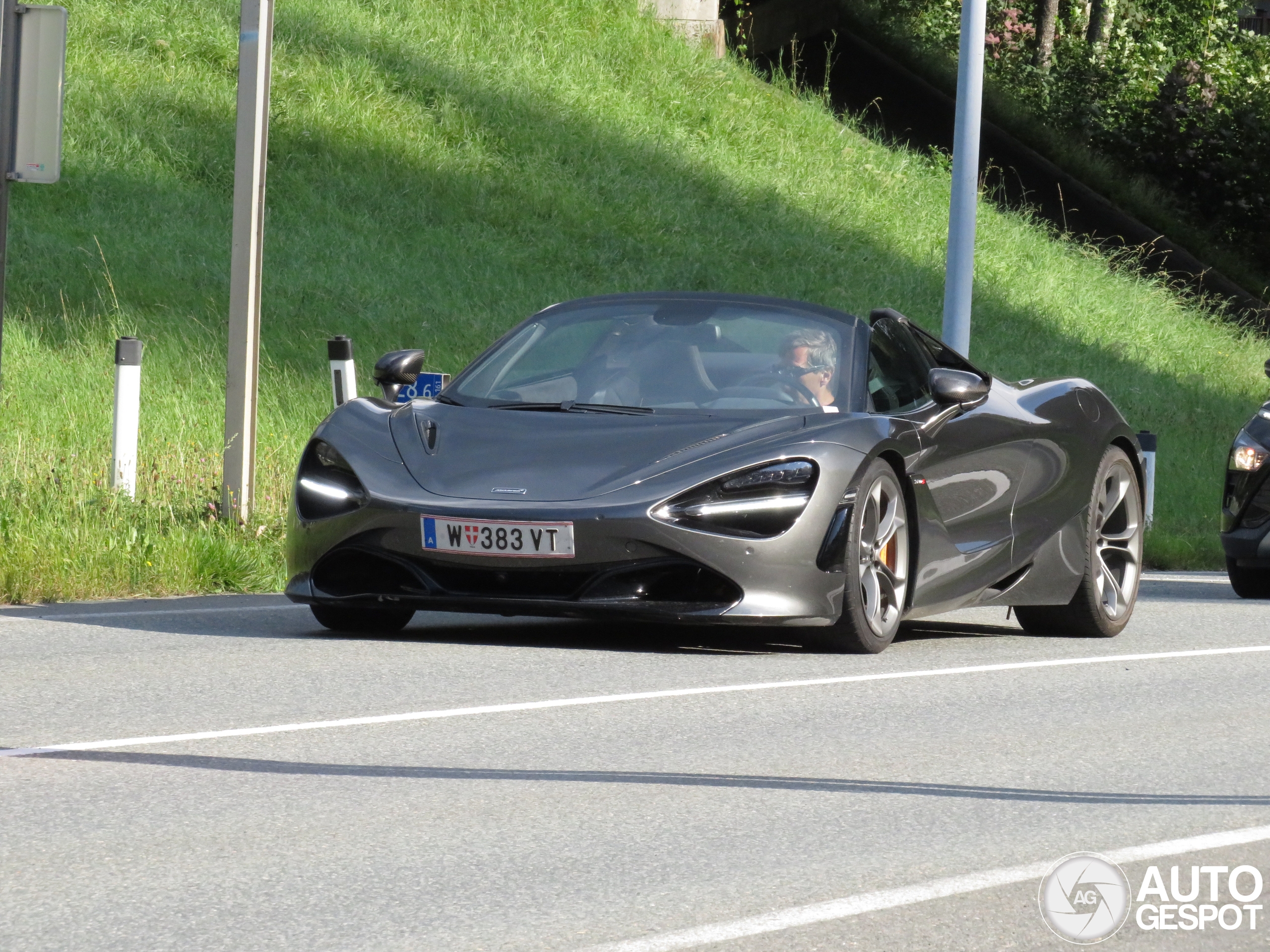 McLaren 720S Spider