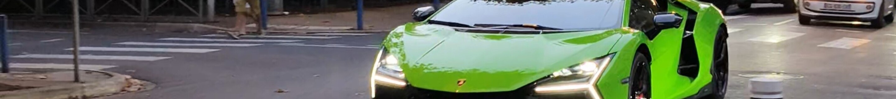 Lamborghini Revuelto