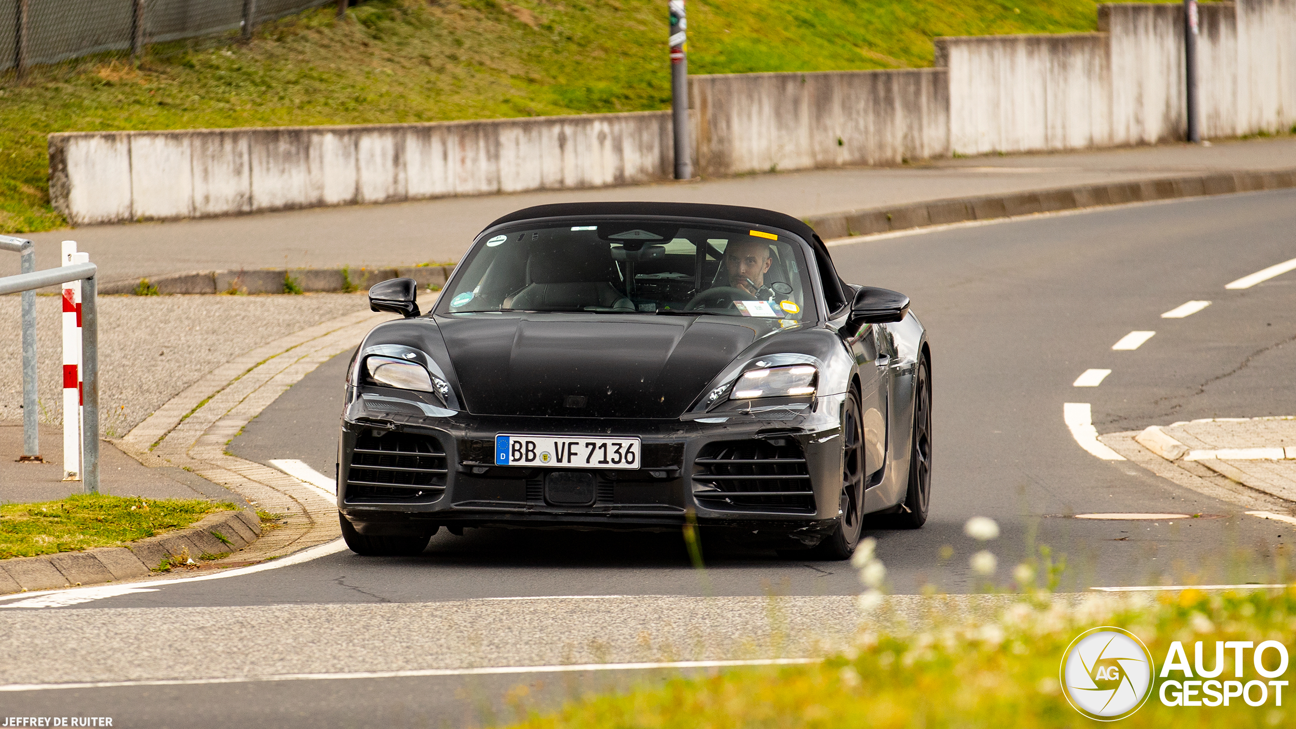 Porsche 718 Boxster EV 2025