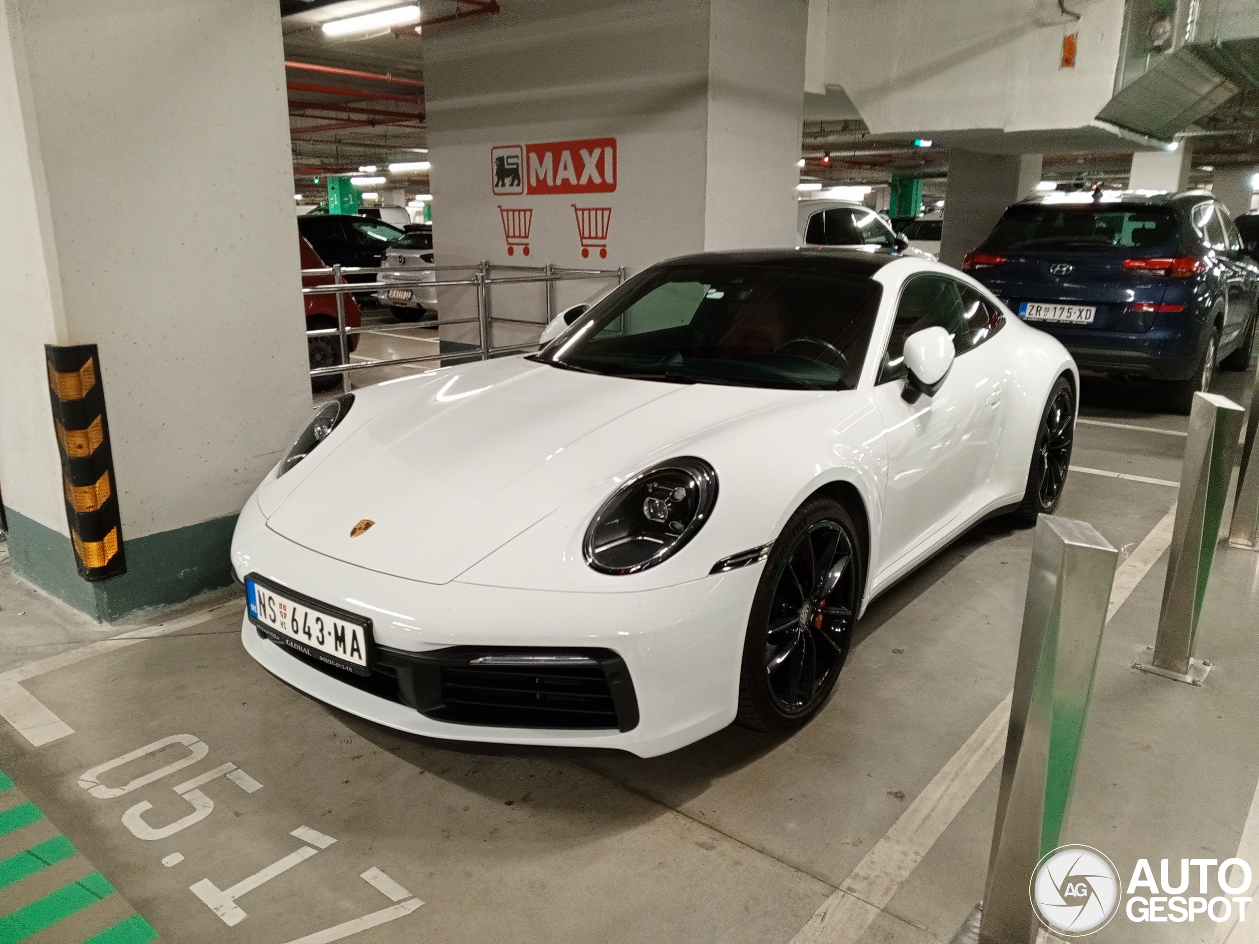 Porsche 992 Carrera 4S