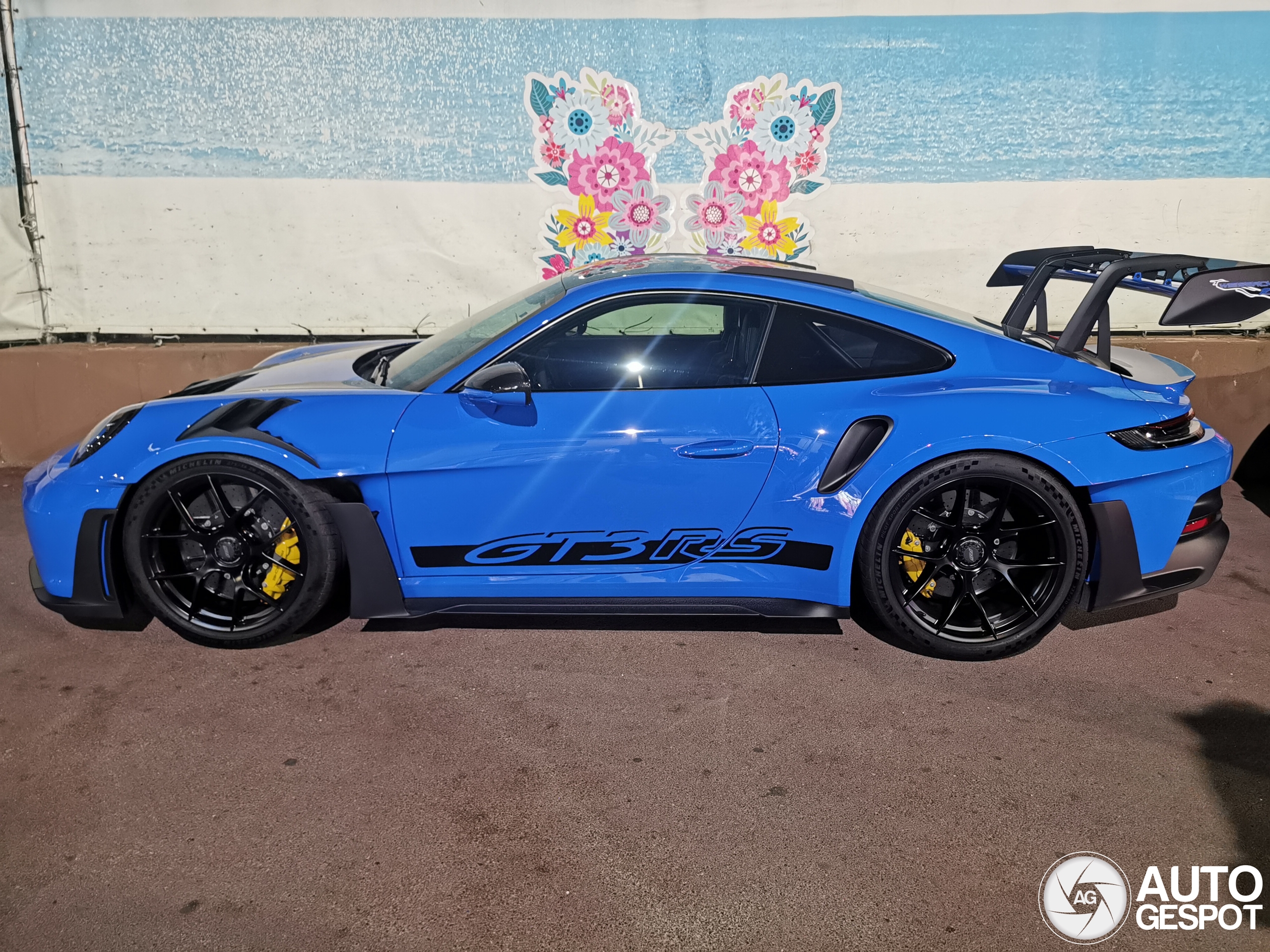 Porsche 992 GT3 RS Weissach Package