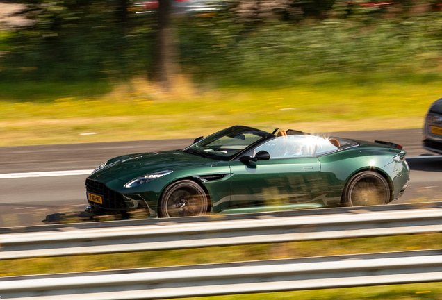 Aston Martin DB12 Volante