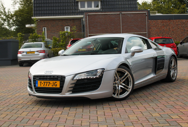 Audi R8 2013