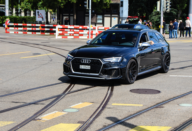 Audi RS4 Avant B9