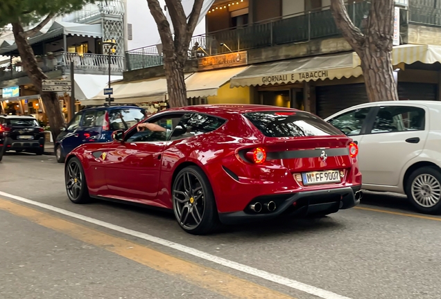 Ferrari FF