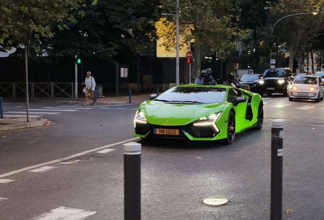 Lamborghini Revuelto