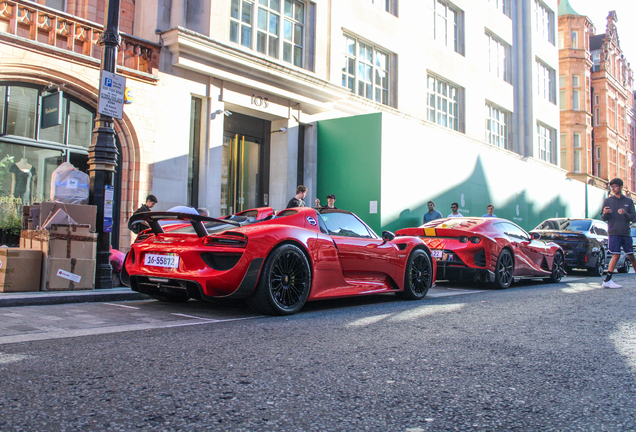 Porsche 918 Spyder Weissach Package